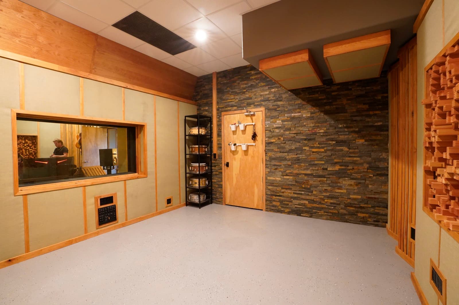 Picture of Dryw's studio