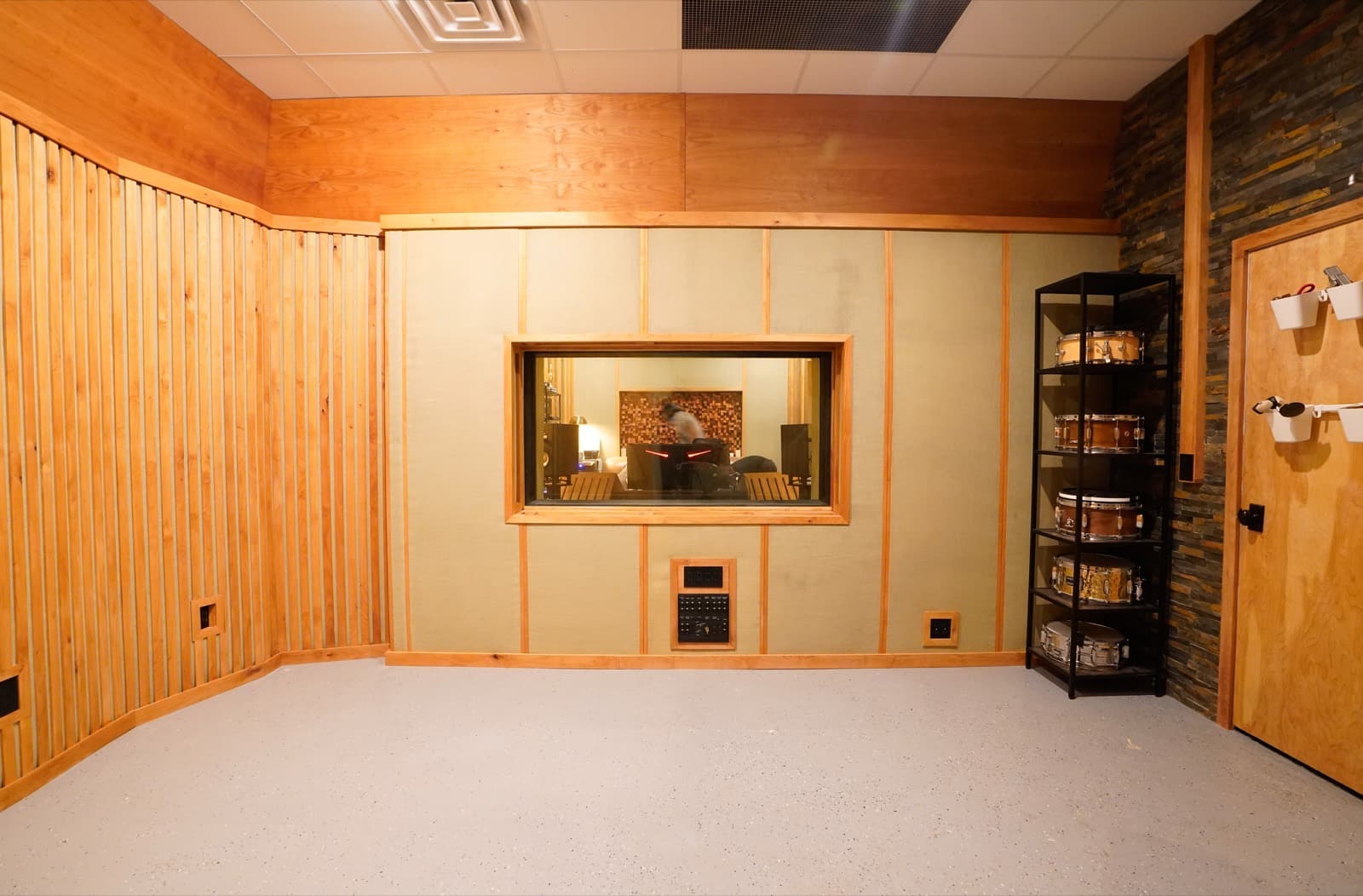 Picture of Dryw's studio