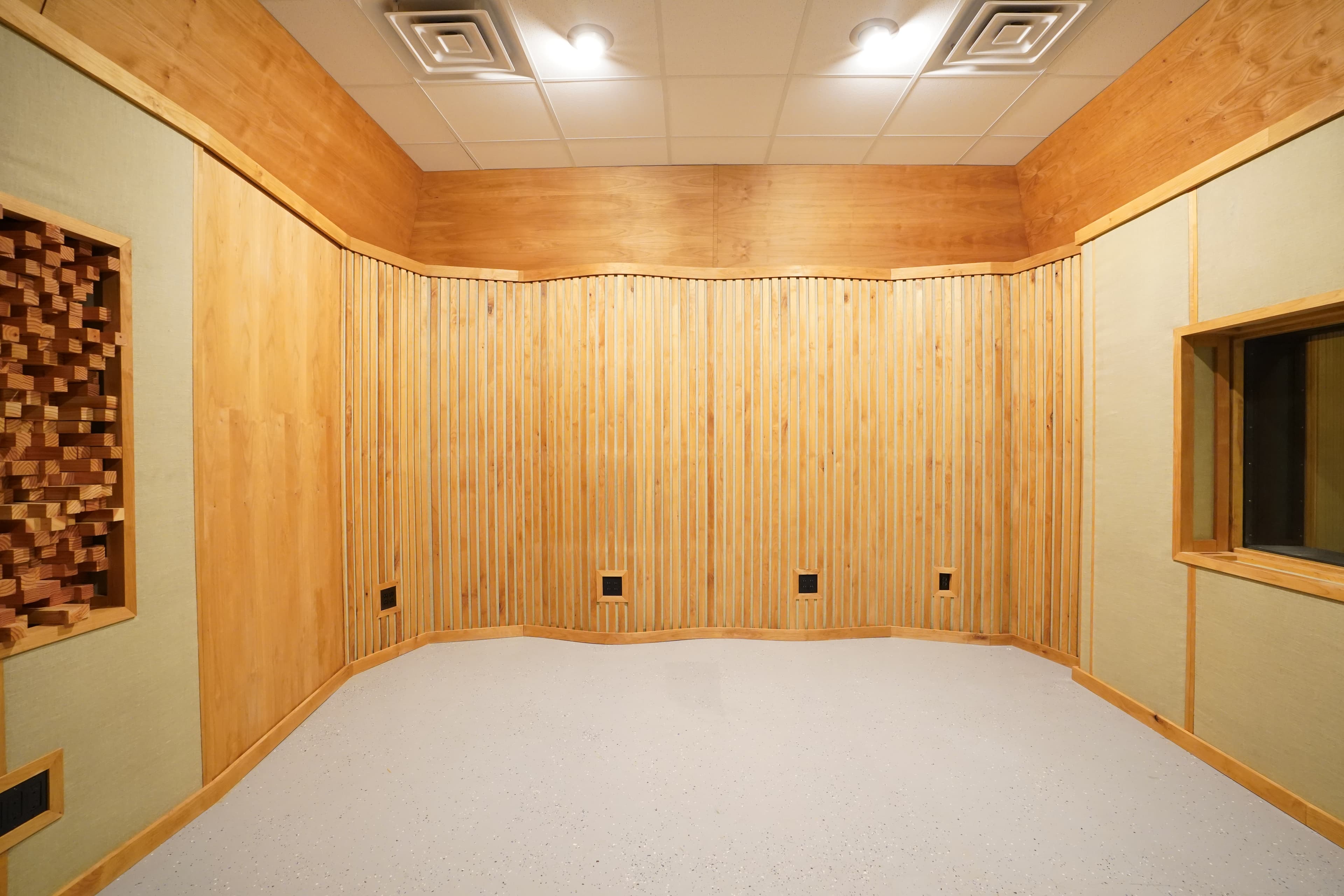 Picture of Dryw's studio