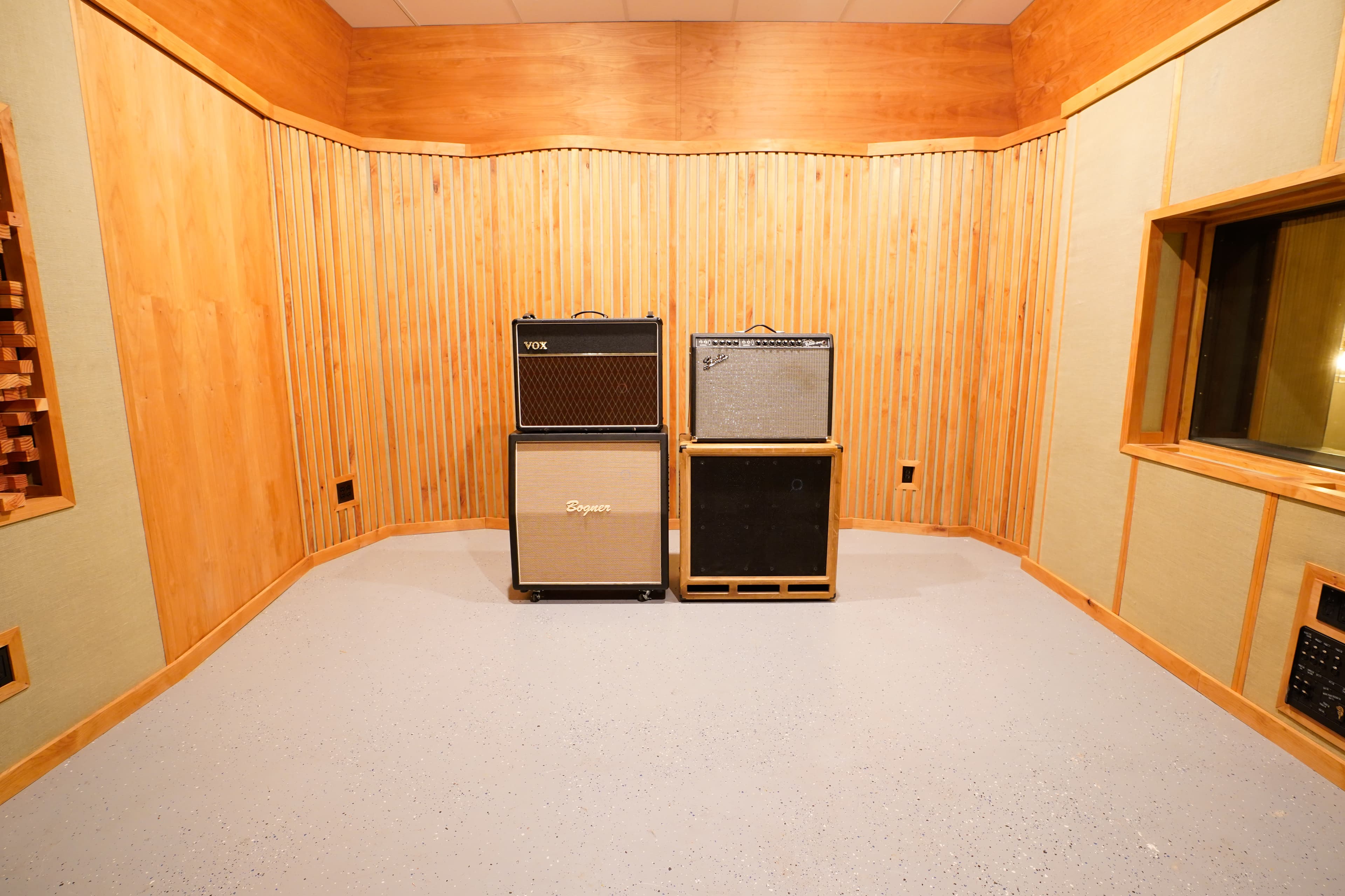 Picture of Dryw's studio amps